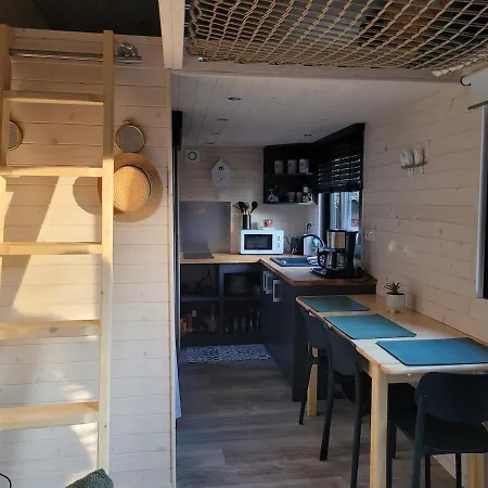 アパート Tiny House